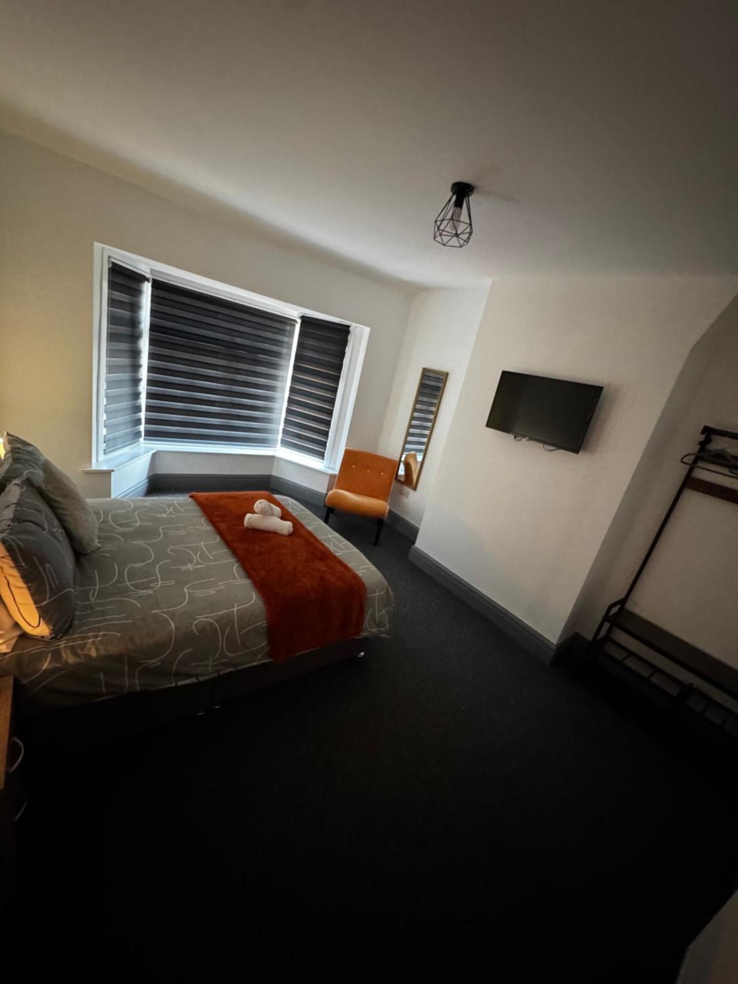 Melville House - Pet Friendly Блекпул Екстериор снимка